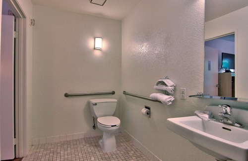 Florin Hotel | Motel 6 Sacramento, CA - South Sacramento & Elk Grove