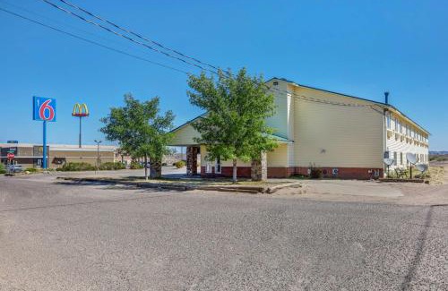 Truth or Consequences Hotel | Motel 6-Truth Or Consequences, NM