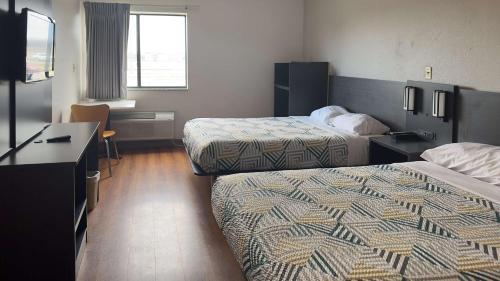 Waterloo Hotel | Motel 6-Waterloo, IA