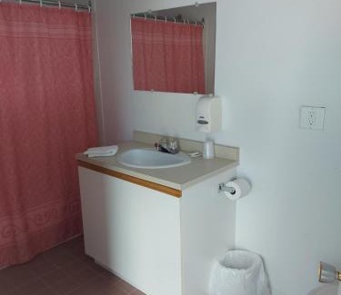 Cloridorme Hotel | Motel du Cap St-Yvon