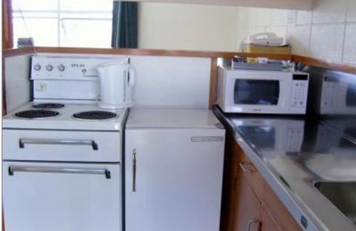 Hamilton North Hotel | Motel Six