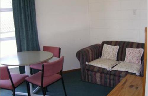 Hamilton North Hotel | Motel Six