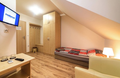 Slovenske Darmoty Hotel | Motorest Lumík