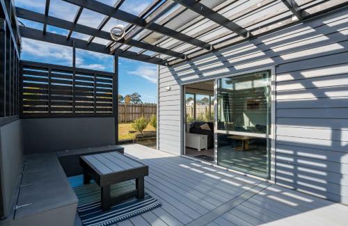 Motuoapa House | Motuoapa Getaway - Lake Taupo Holiday Home