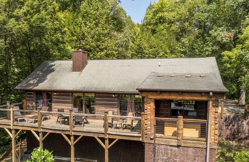 Pittman Center Cabin | Mountain Memories: Mountain Cabin with Awe-Inspiring Views!