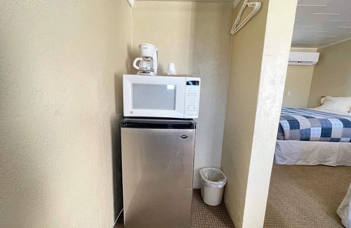 Zion National Park East Entrance Apartment | Mount Carmel Motel & RV Near Zion NP Bryce Room