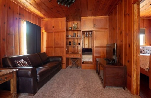 Mount Helix Cottage | Mount Helix Getaway!