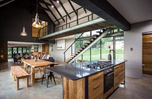 Thaba Chweu Cabin | Mount High Luxury Country Lodge