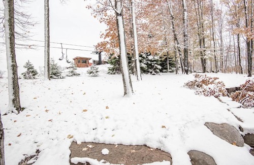 Boyne Falls House | Mount Saalbach