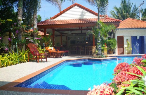 Pranburi Villa | Mountain Beach Retreat