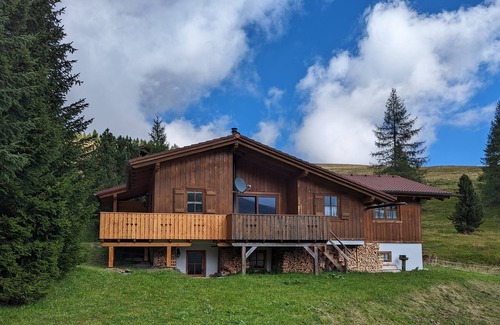 Reichenau Ski Chalet | Mountain cabin for summer and winter vacation (family ski resort)
