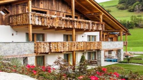 Ortisei Ski Chalet | Mountain Chalet Lip Ortisei