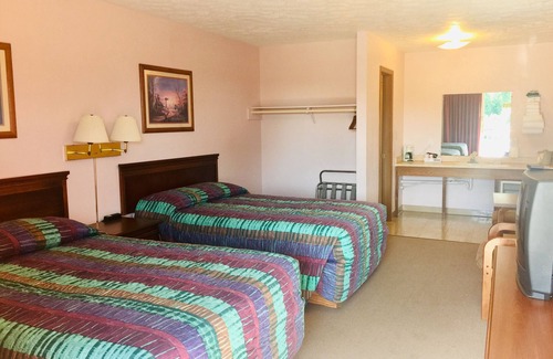 Branson West Hotel | Mountain Country Inn