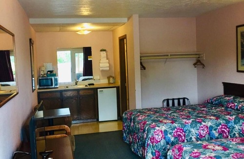 Branson West Hotel | Mountain Country Inn