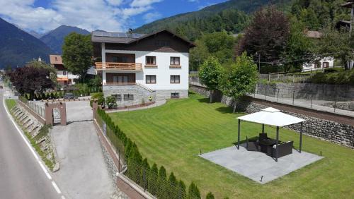 Giustino Apartment | Mountain Garden Apartments Abete