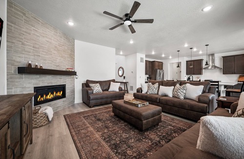 Mountain Green House | Mountain Green Haven R2 | Ski Snowbasin | Hot Tub