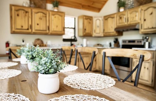 Unaka House | MOUNTAIN HOUSE ON THE LAKE - Lagniappe on the lake