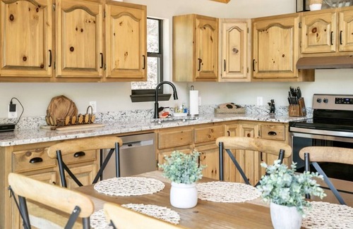 Unaka House | MOUNTAIN HOUSE ON THE LAKE - Lagniappe on the lake