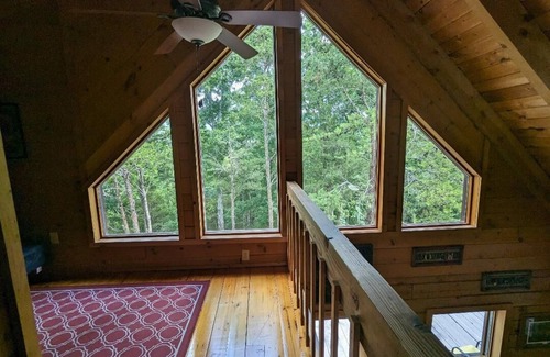 Etowah House | Mountain Life: Cozy Hilltop Haven