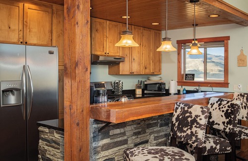 Emigrant House | Mountain Mirador Lodge | 4 Bed, 4 Bath