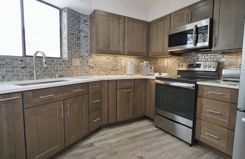 Mountain House Condo | ⭐Mountain Modern Escape⭐INDOOR HOT TUB & FIREPLACE walk to Keystone Slopes