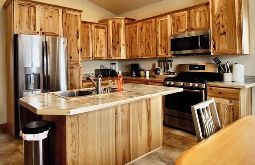 Whitehall House | Mountain Oasis with Spectacular Views 1001