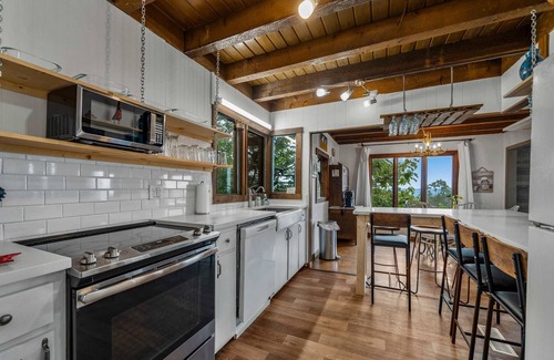 Mentone Apartment | Mountain Retreat! Ruby's Roost House