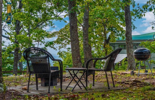 Mentone Apartment | Mountain Retreat! Ruby's Roost House