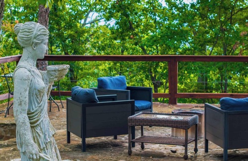 Mentone Apartment | Mountain Retreat! Ruby's Roost House