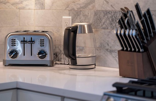 Pole Creek Meadows Cabin | Mountain retreat w/BBQ patio & ski storage