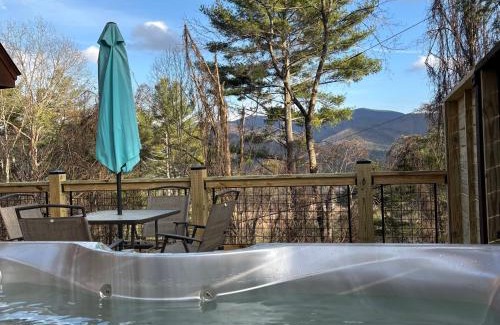 Blue Ridge Ski Chalet | Mountain Ridge Retreat Cozy Blue Ridge Cabin with Hot Tub