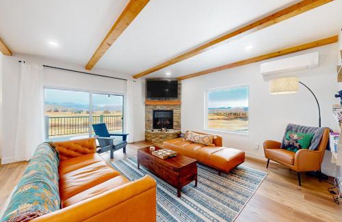 Grand Elk Ranch House | Mountain Sky