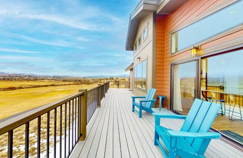 Grand Elk Ranch House | Mountain Sky