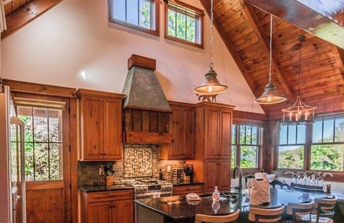 Boone House | 'Mountain Therapy' Luxury Cottage at the Blue Ridge Mountain Club w/Hot Tub
