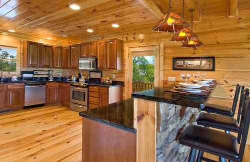 Gatlinburg - Pigeon Forge Villa | Mountain Top Estate - 3 cabins, Free Dollywood Tickets, Elevator, Amazing Views, Hot Tub