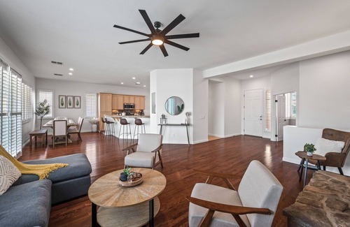 Desert Hot Springs House | Mountain View house w/Giant SPA, Poker table, games, BBQ, lots of entertainment!