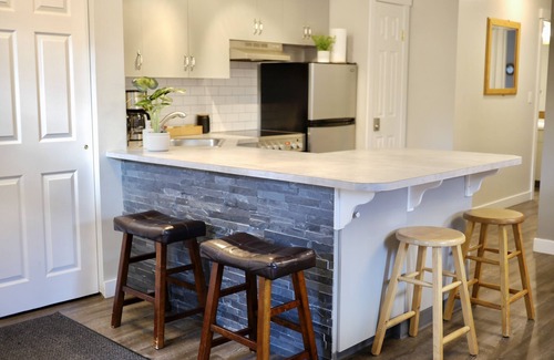 Harvie Heights House | Mountain View 2BR/Hot tub/Banff Gate