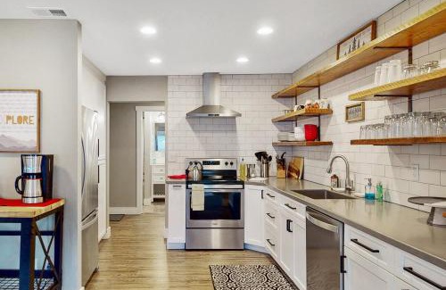 Oakridge House | Mountain view, 5-bedroom home with sauna