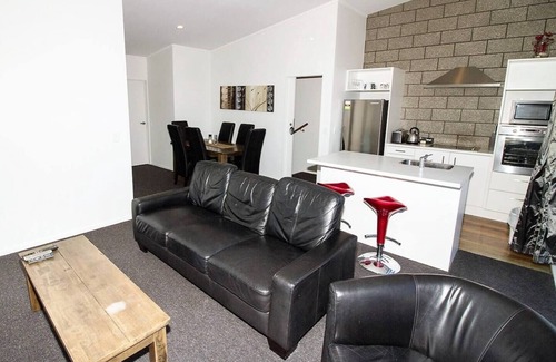 Ohakune Apartment | Mountain View Apartments - 27B&C/6 Bedrooms