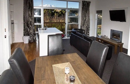 Ohakune Apartment | Mountain View Apartments - 27B&C/6 Bedrooms