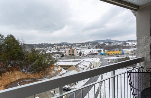 Pigeon Forge Condo | Mountain View Condo In DwTn PF/Indoor Pool