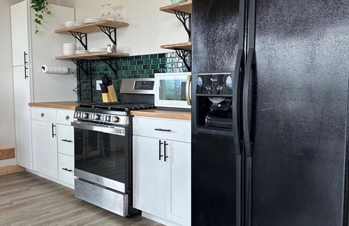 Barton Cottage | Mountain View Cottage-Northeast Kingdom of Vermont- Close to Lake Willoughby