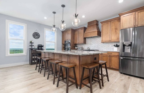 Tigerville House | Mountain View Escape for 16 Guests