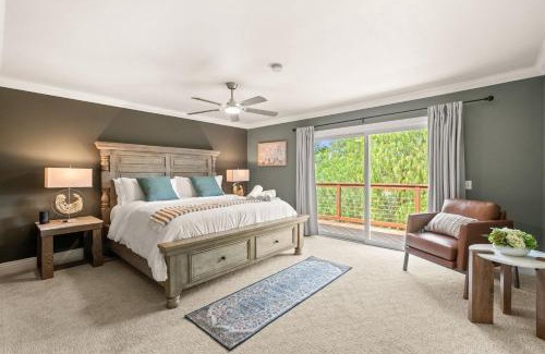 Pomona House | Mountain View Family Retreat w Game Room & Scenic Decks