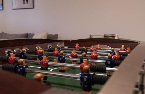 East Kootenay House | Mountain View Hideaway - BBQ, Beach Access