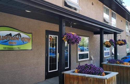 Canmore Hotel | Mountain View Inn