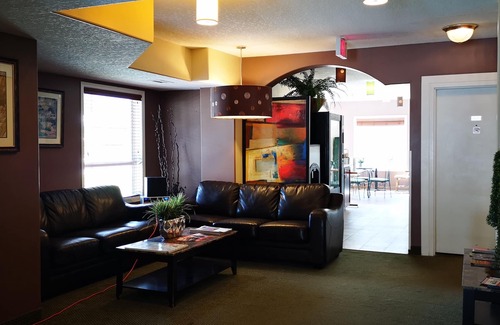 Canmore Hotel | Mountain View Inn