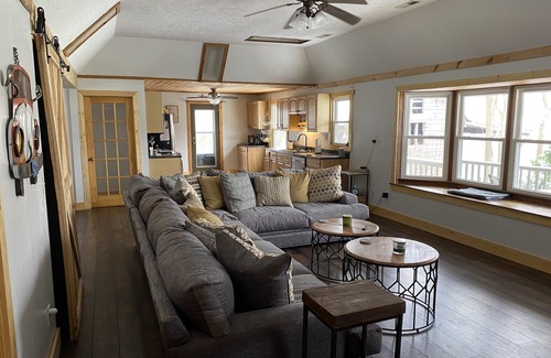 Maggie Valley Cabin | Mountain View Lodge One Level Easy Access Pet Friendly Family Gatherings