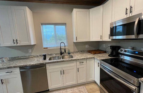 Catalina Madre House | Mountain View Retreat,haven for hiking, mountain biking and cycling enthusiasts.