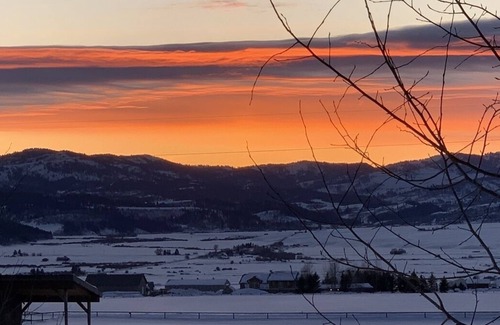 Etna House | Mountain View, Sleeps 11, Snowmobiling, Fishing, Fire pit, Grand Tetons